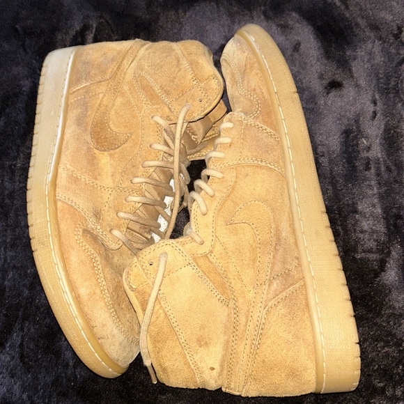 Nike Air Jordan 1 Retro High OG (Wheat) - Picture 4 of 6